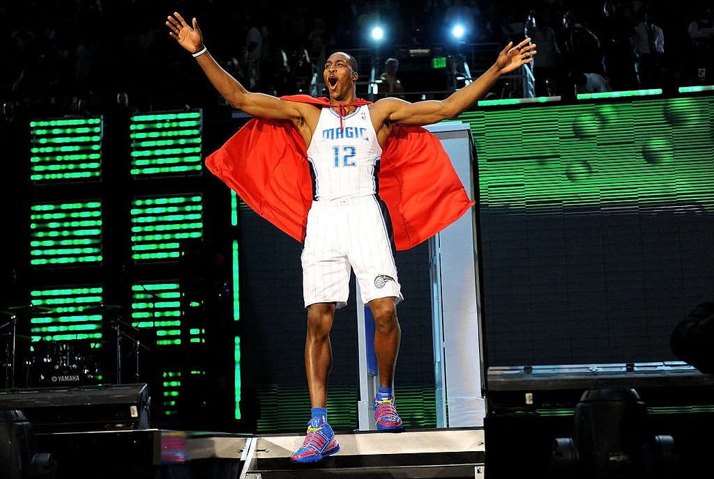 Dwight Howard Menjadi Anggota Kehormatan Orlando Magic
