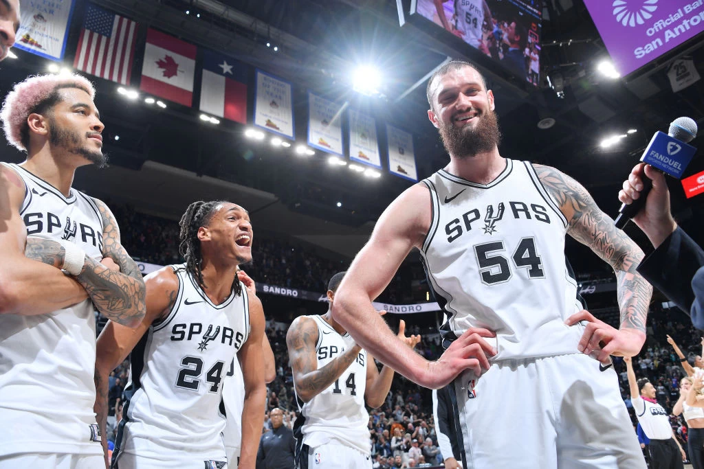 Sandro Mamukelashvili Cetak 34 Poin Hanya Dalam Waktu 20 Menit