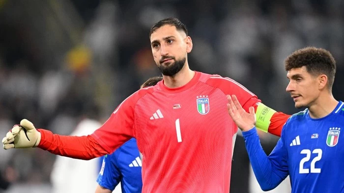 Sibuk Debat, Italia Kebobolan Gol Memalukan