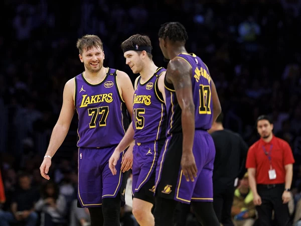 Eks pebasket NBA yaitu Kendrick Perkins menilai bahwa skema pertahanan yang dibangun Los Angeles Lakers saat ini tergolong sangat buruk. Lakers tidak bisa lagi meraih kemenangan secara konsisten.