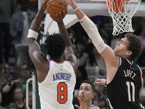 New York Knicks menemukan bentuk pereda nyeri terbaik pada Jumat malam di Fiserv Forum. Meskipun kehilangan tiga guard dari rotasi utama mereka,