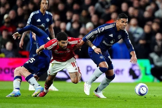 Ironi Manchester United: Main Bagus, Tapi Kalah