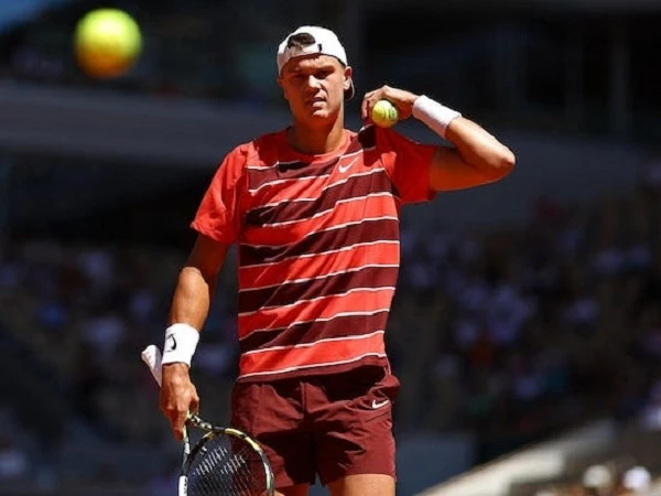 Kalah Di French Open, Holger Rune Akui Alami Masalah Kebugaran