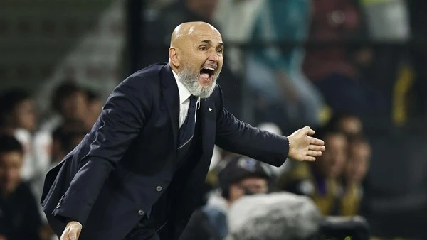 Luciano Spalletti: Jadi Pelatih Italia Tak Boleh Banyak Alibi