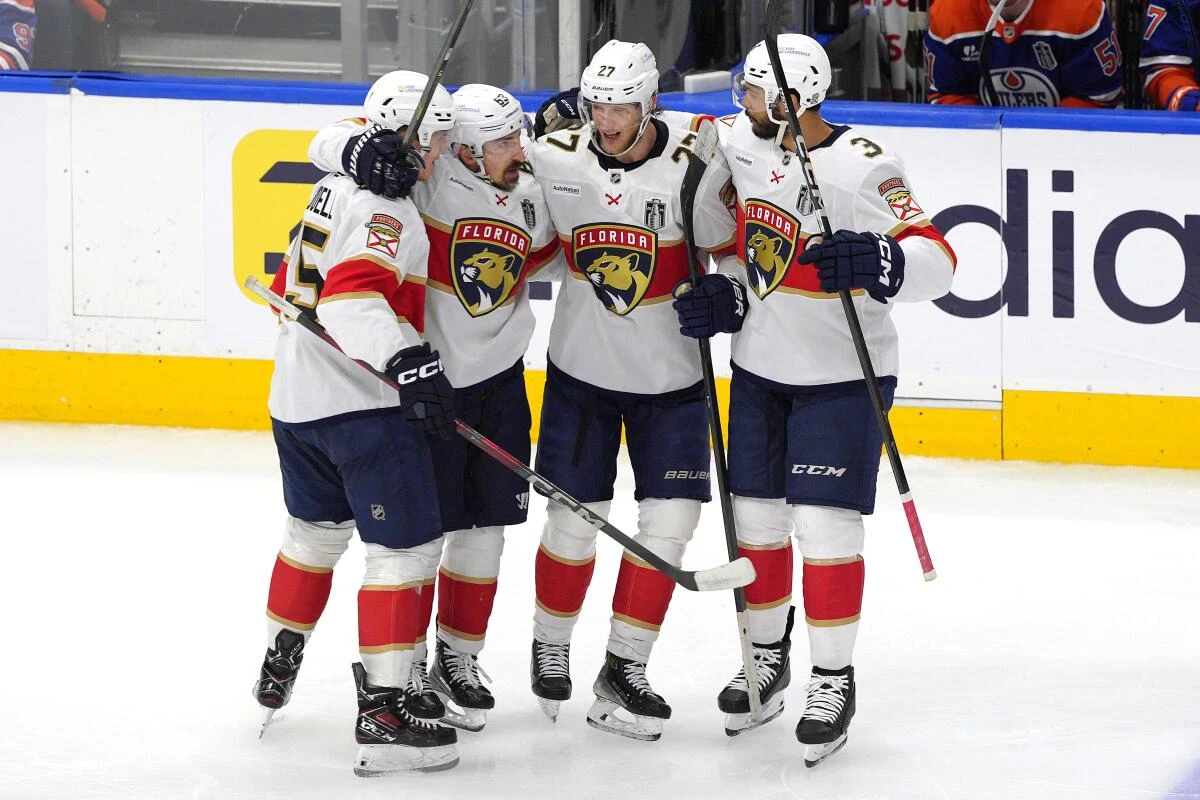 Florida memimpin 3–2 setelah menang 5–2 di Game 5 malam ini di Edmonton