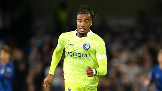 Milan Gagal Dapatkan Archie Brown, Ditikung Fenerbahce