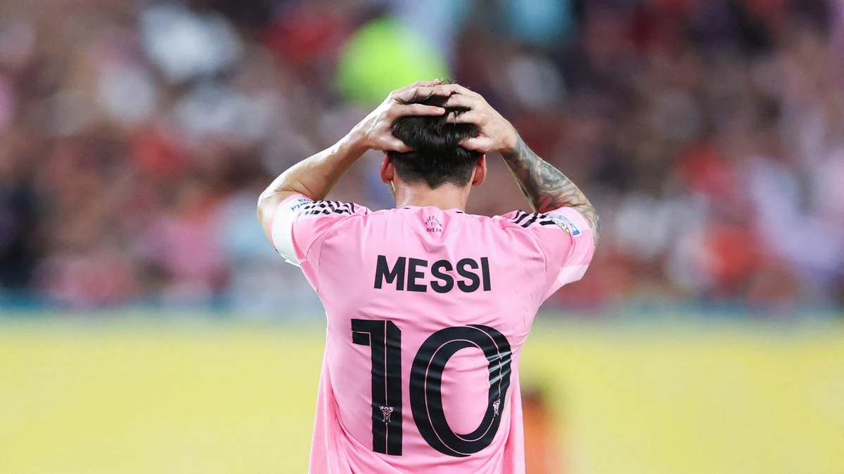 Messi Sibuk Sekali Bulan Ini