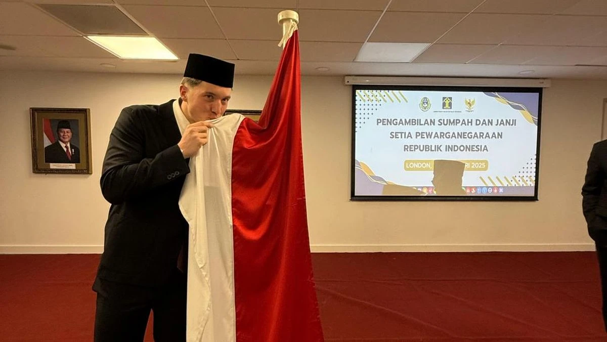 Ole Romeny membeberkan perjalanan naturalisasinya menjadi WNI, dari ditemukannya akta kelahiran sang nenek hingga keterlibatan jurnalis.