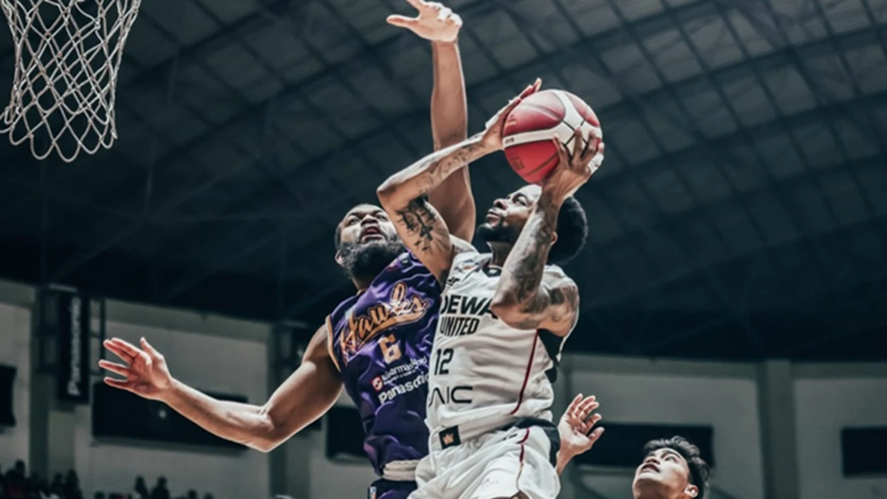 Sasha Vezenkov Buktikan Kemampuan dengan Antarkan Olympiacos Menang