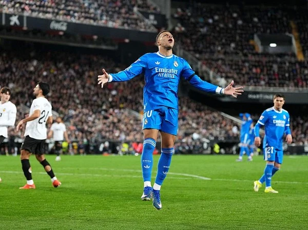 Dugarry: Banyak Pemain Madrid Tak Selevel Mbappe